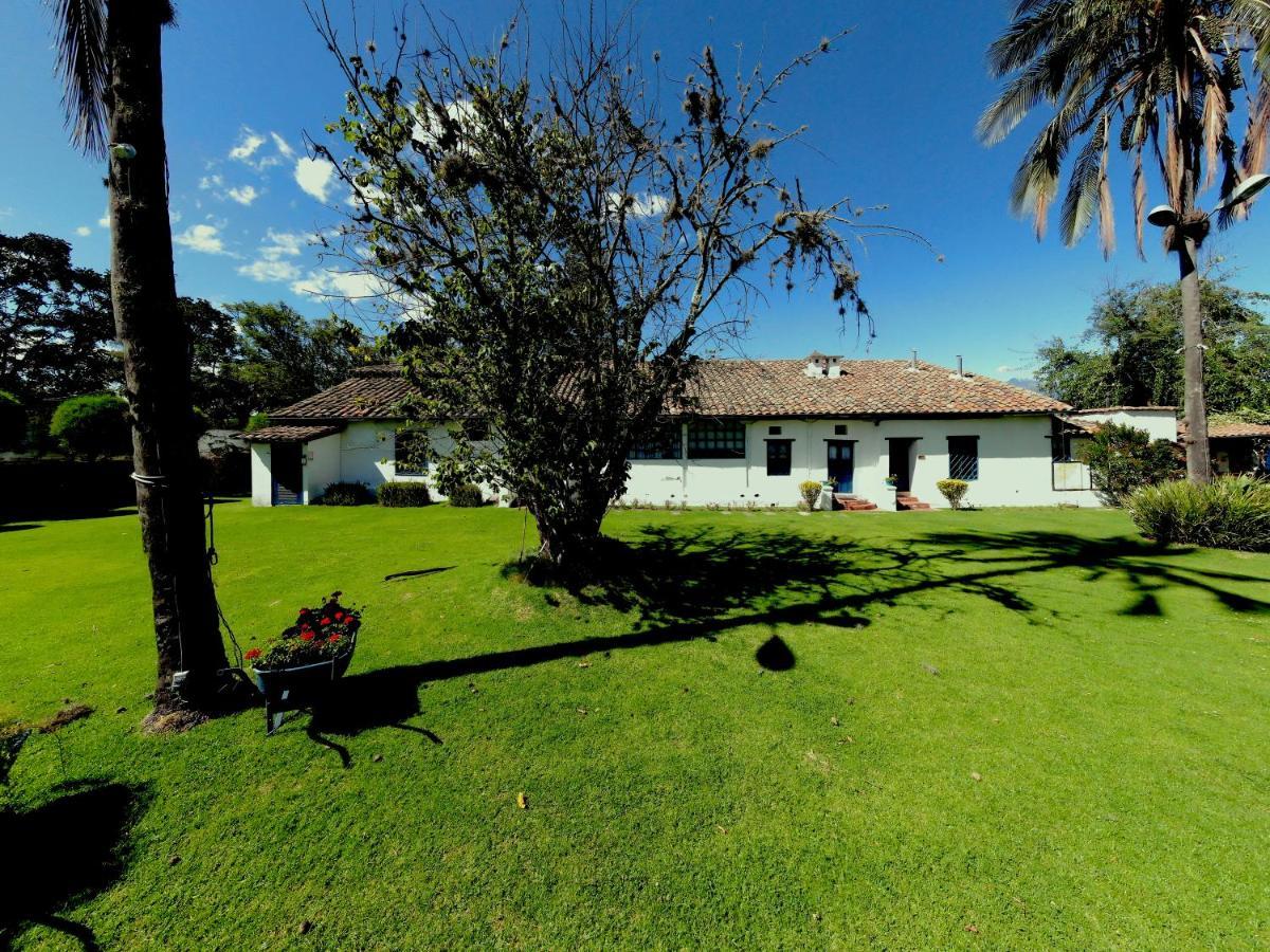 Hotel Boutique Casa De Hacienda Su Merced Puembo Bagian luar foto